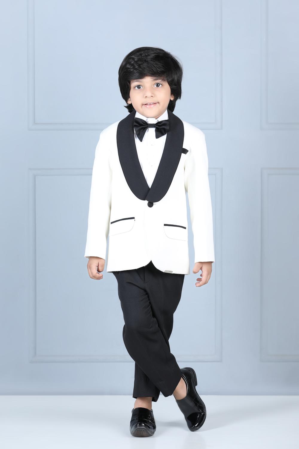 Tuxedo With Quilted Shirt