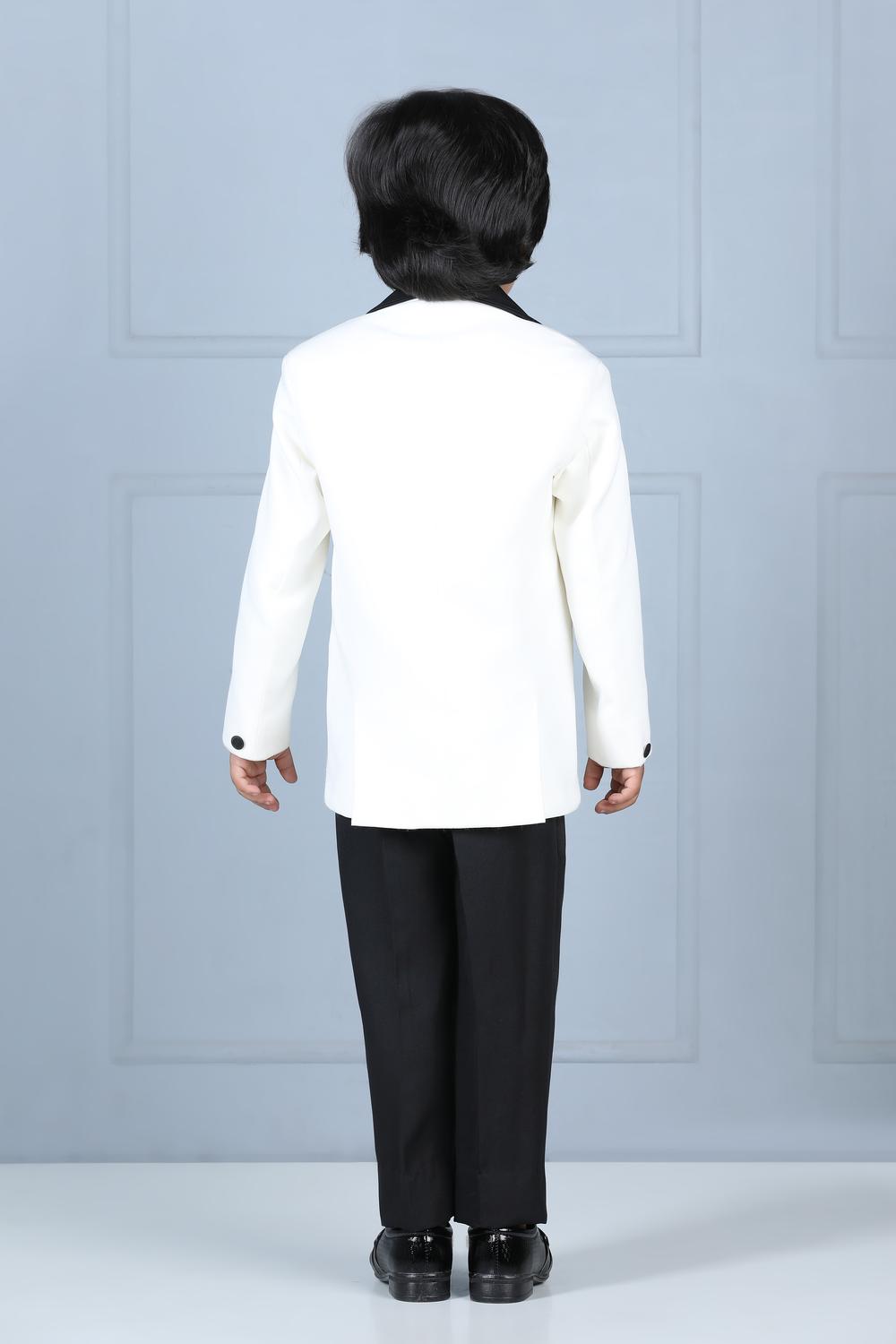 Tuxedo With Quilted Shirt