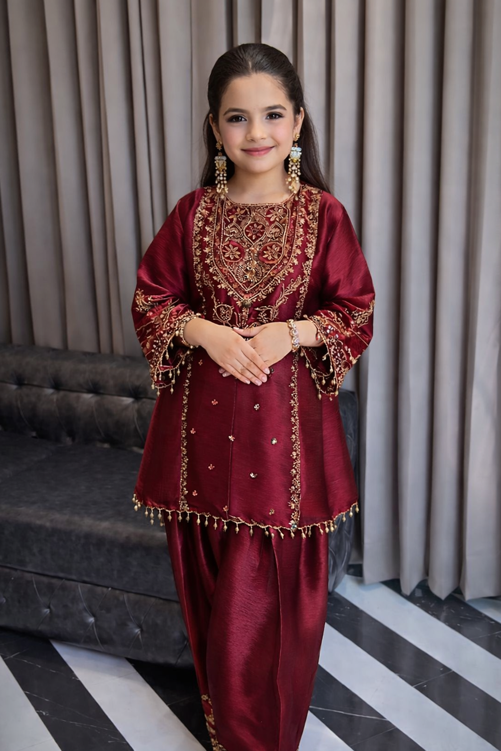 Suit With Hand Embroidy N Thread Embroidery With Salwar