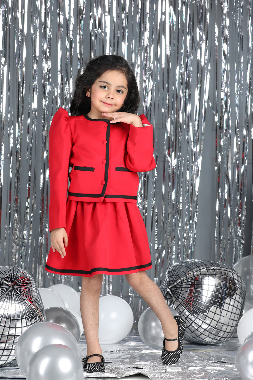 2 Piece Set With Black Detailimng