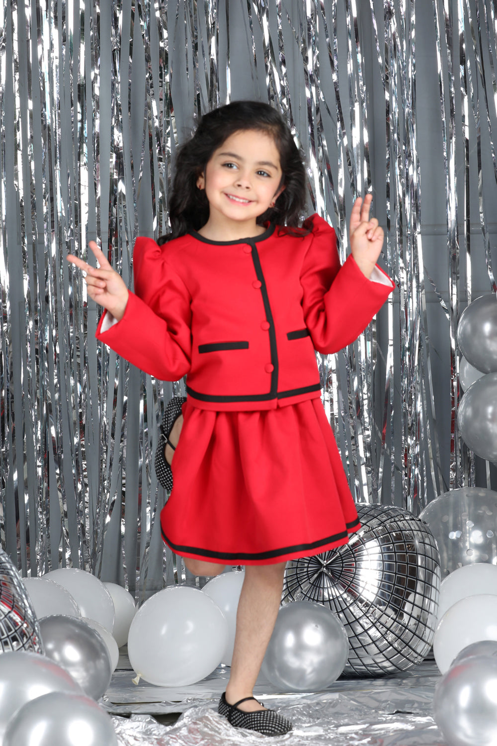 2 Piece Set With Black Detailimng