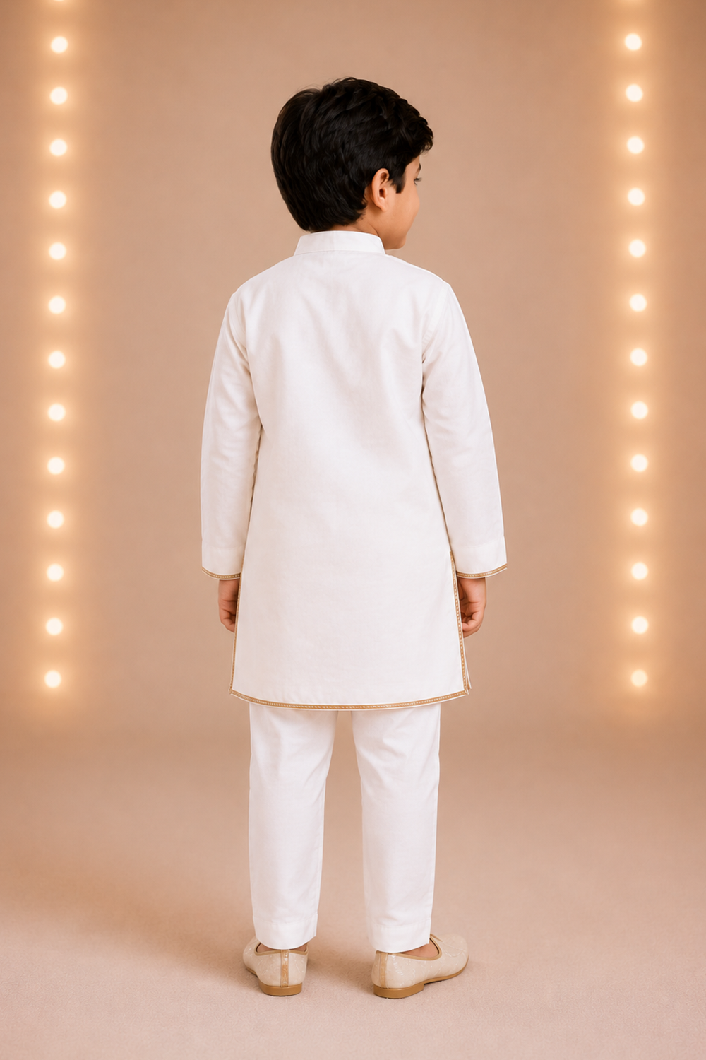 Zari Embroidered Kurta Set