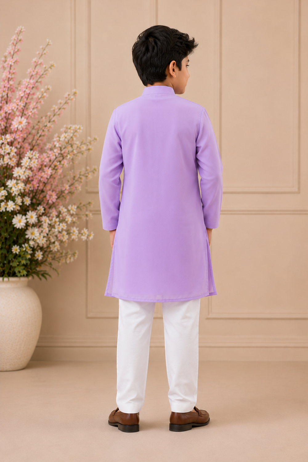 Elegant Kurta with Delicate Pearl Bow Motifs