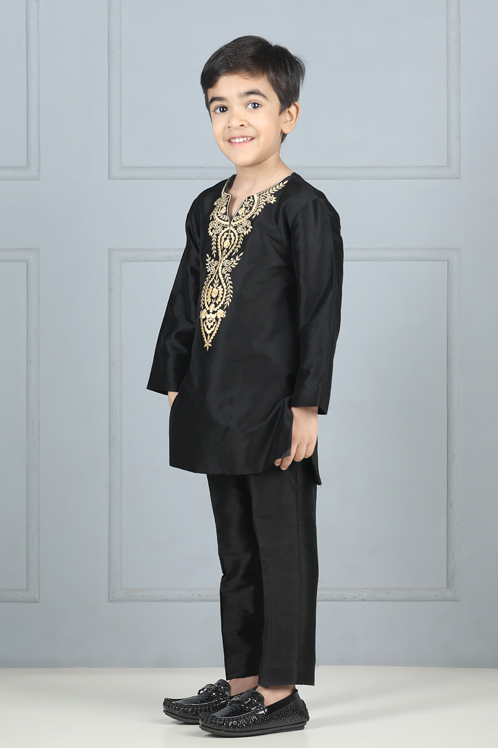 Black Round Neck Kurta with Pajama