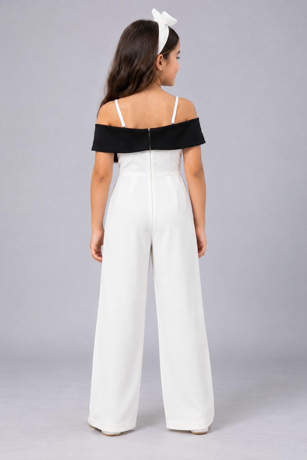 Stylish Jumpsuit with Bow Detailing